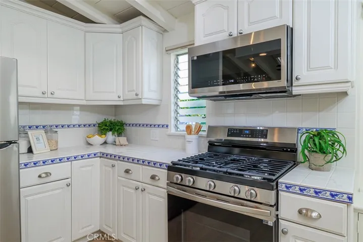 1225 Gaviota Drive, Laguna Beach, California 92651
