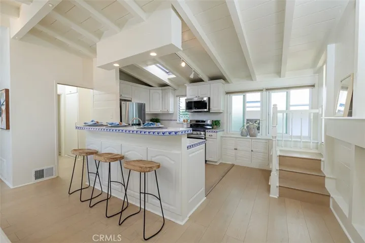 1225 Gaviota Drive, Laguna Beach, California 92651