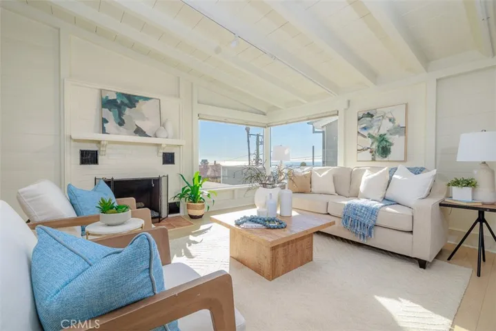 1225 Gaviota Drive, Laguna Beach, California 92651