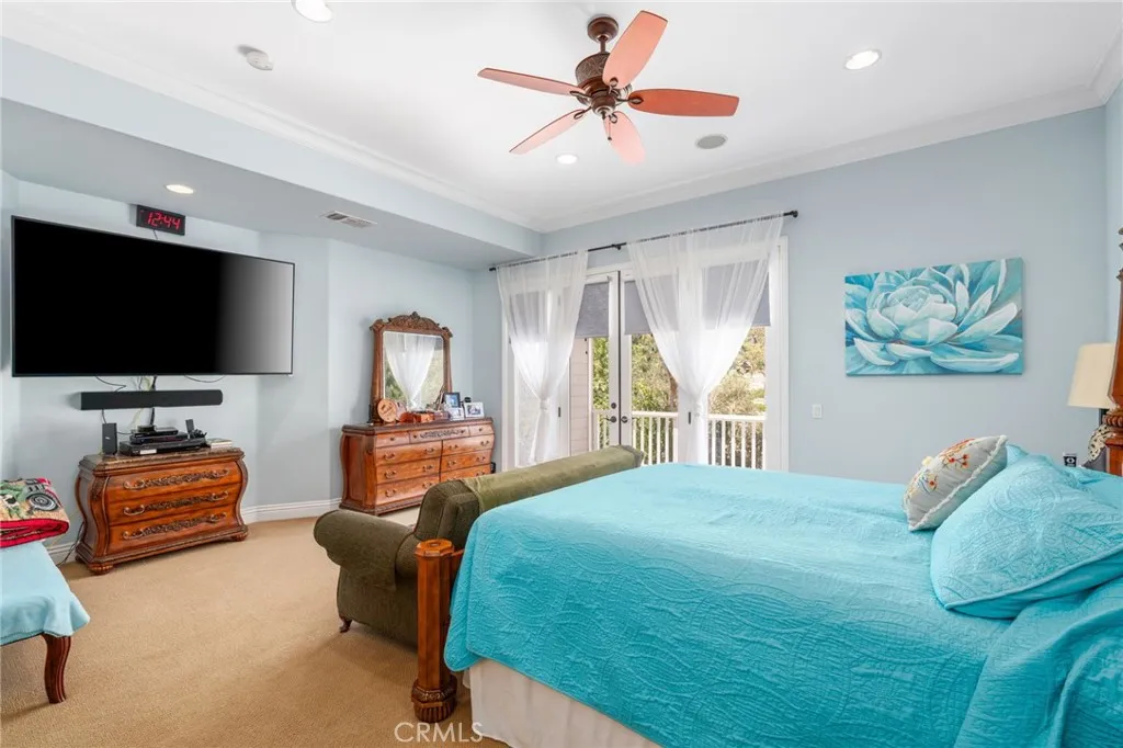 1033 Kimbark Avenue, San Bernardino, California 92407 home-pic-32