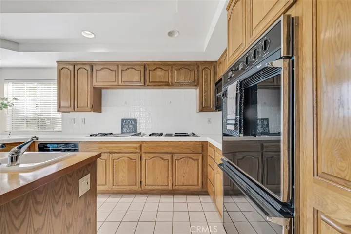 18830 Beechtree Lane, Porter Ranch, California 91326