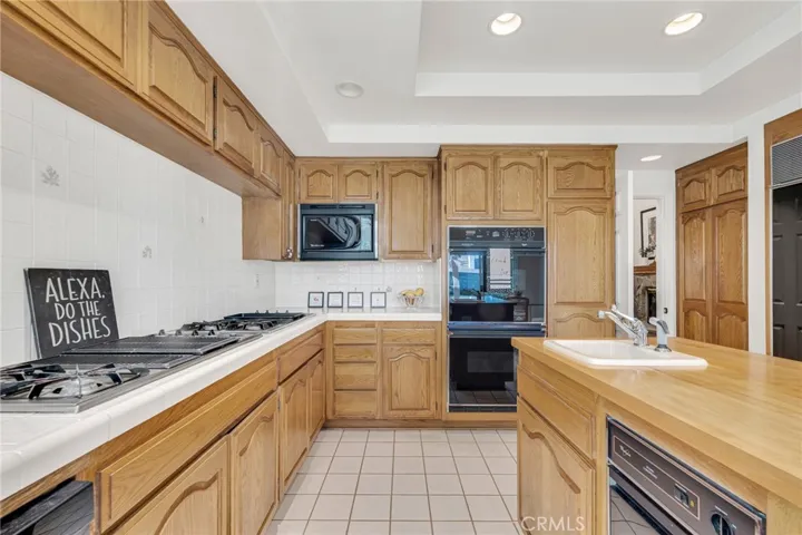 18830 Beechtree Lane, Porter Ranch, California 91326
