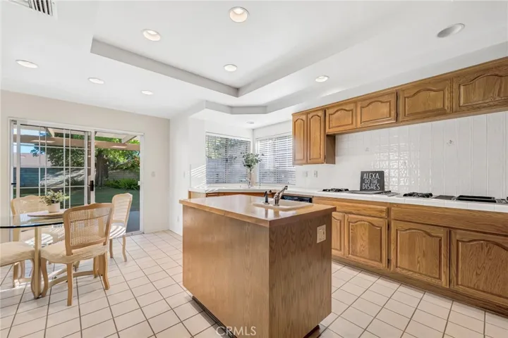 18830 Beechtree Lane, Porter Ranch, California 91326