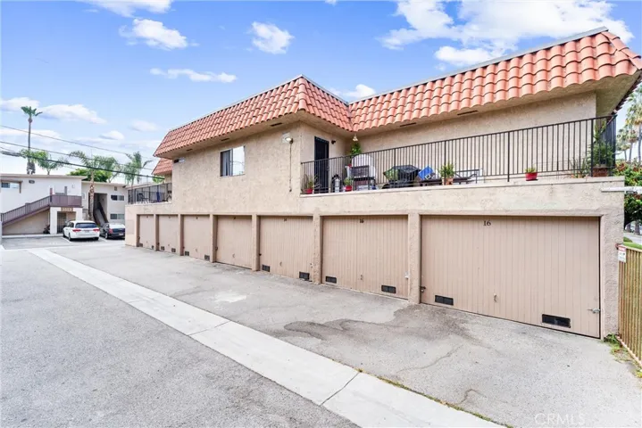 1512 S Ninth Street, Anaheim, California 92802