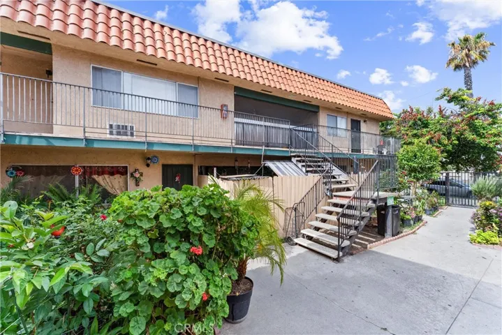 1512 S Ninth Street, Anaheim, California 92802