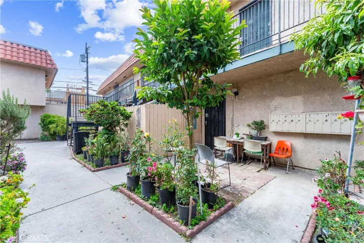 1512 S Ninth Street, Anaheim, California 92802