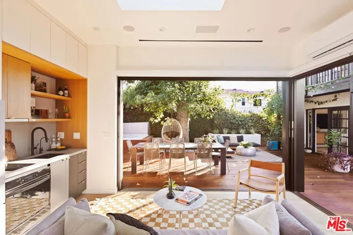 12518 Everglade Street, Los Angeles, California 90066