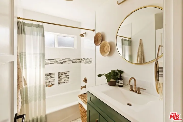 12518 Everglade Street, Los Angeles, California 90066