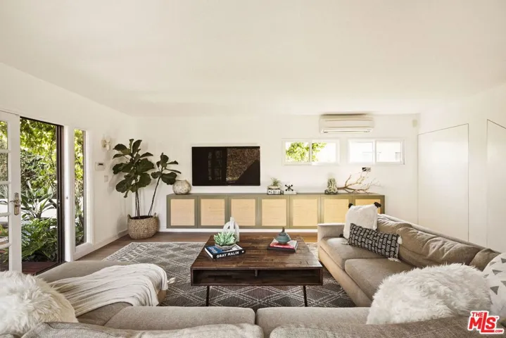 12518 Everglade Street, Los Angeles, California 90066