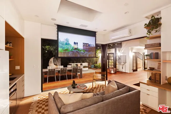 12518 Everglade Street, Los Angeles, California 90066