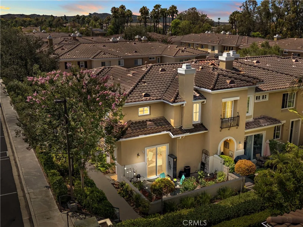 128 Via Vicini, Rancho Santa Margarita, California 92688, 4 Bedrooms Bedrooms, ,3 BathroomsBathrooms,Residential,For Sale,Via Vicini,OC25161538