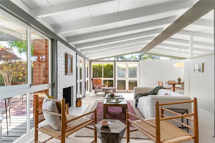 7108 E Mezzanine Way, Long Beach, California 90808
