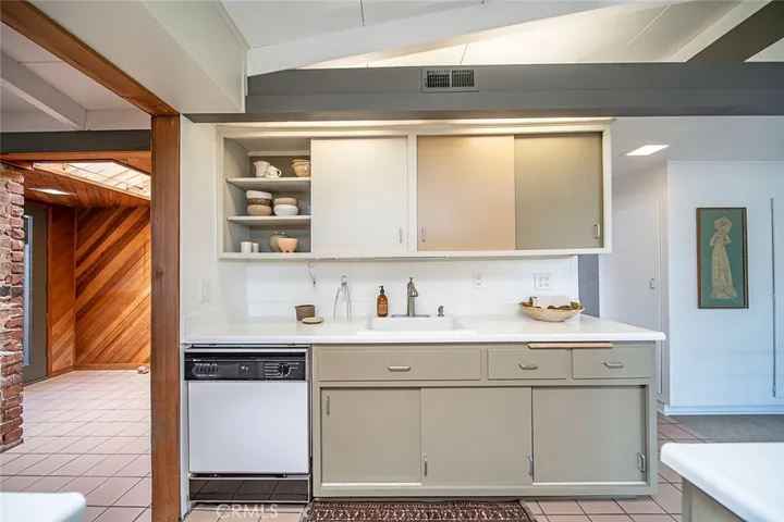 7108 E Mezzanine Way, Long Beach, California 90808