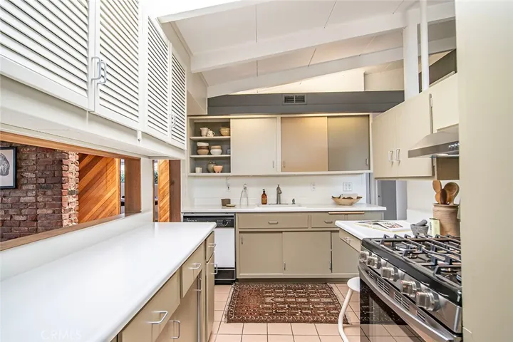 7108 E Mezzanine Way, Long Beach, California 90808