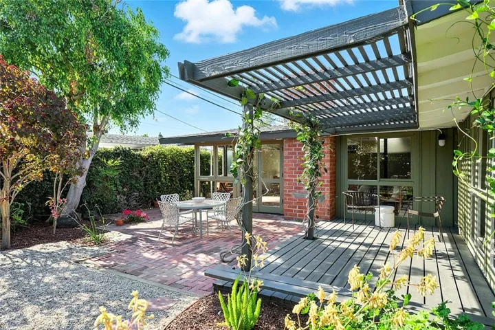 7108 E Mezzanine Way, Long Beach, California 90808