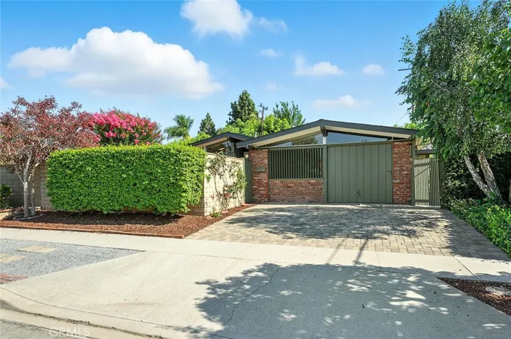 7108 E Mezzanine Way, Long Beach, California 90808