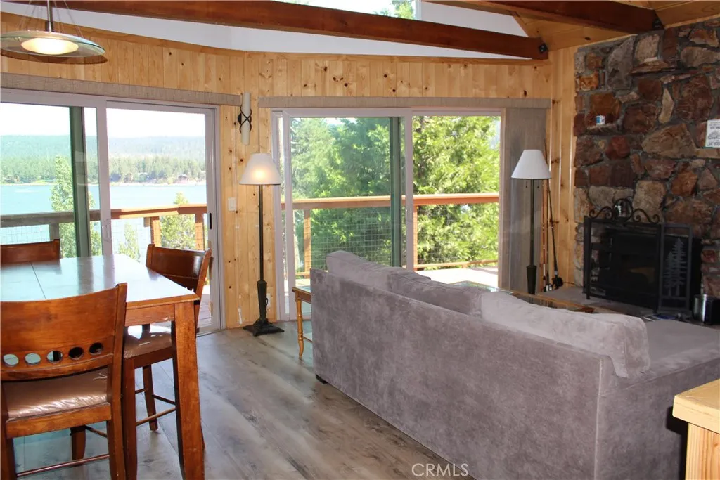 38532 N Shore Drive, Fawnskin, California 92333 home-pic-24