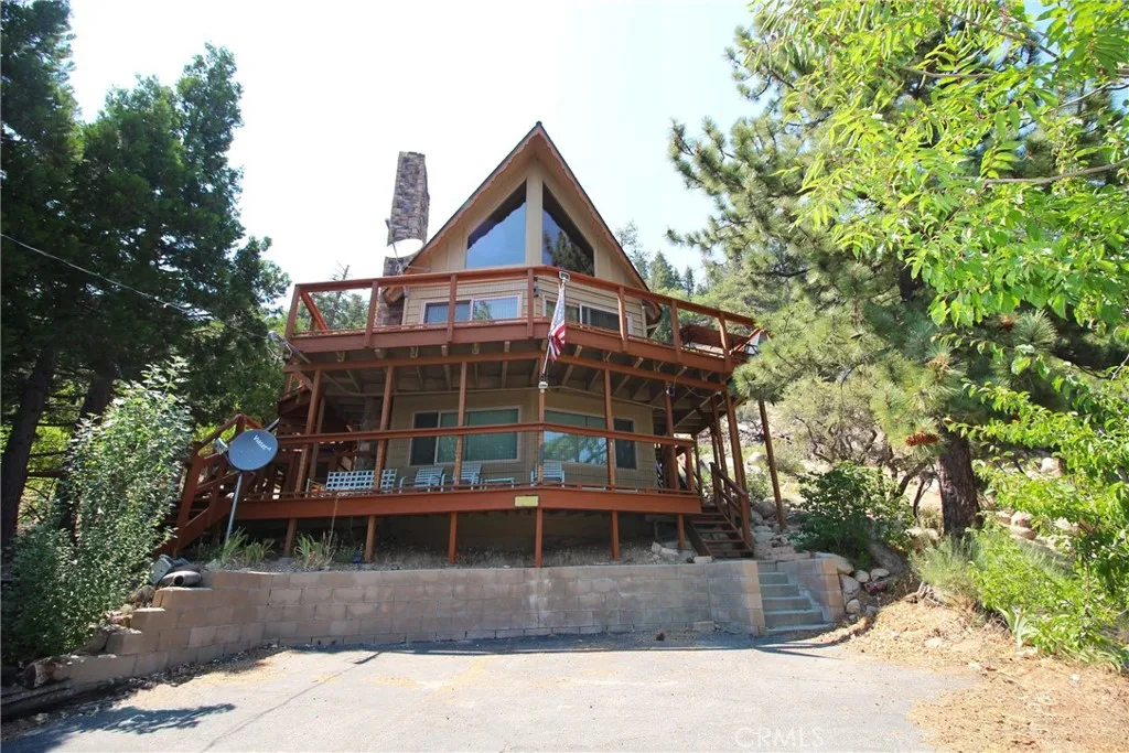 38532 N Shore Drive, Fawnskin, California 92333 home-pic-8