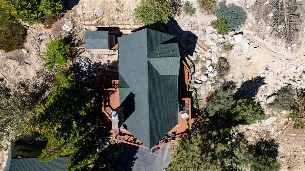 38532 N Shore Drive, Fawnskin, California 92333 home-pic-4