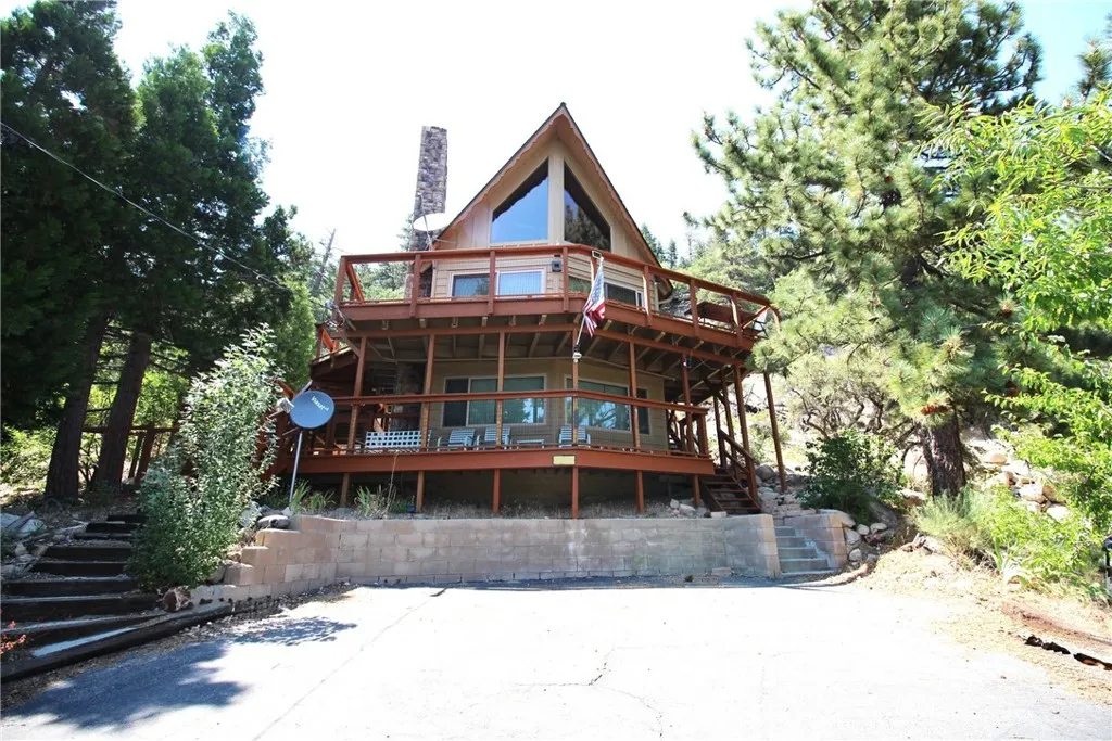 38532 N Shore Drive, Fawnskin, California 92333 home-pic-6