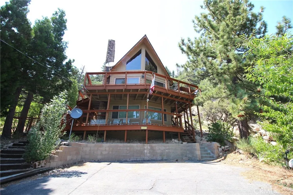 38532 N Shore Drive, Fawnskin, California 92333 home-pic-7