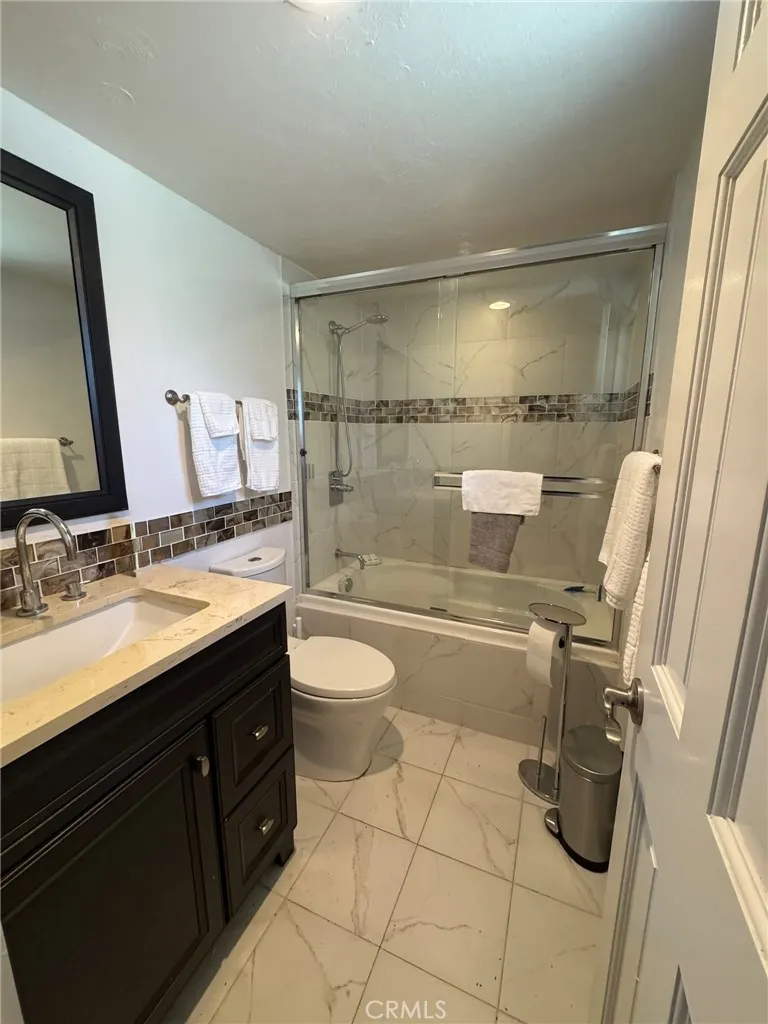 38532 N Shore Drive, Fawnskin, California 92333 home-pic-47