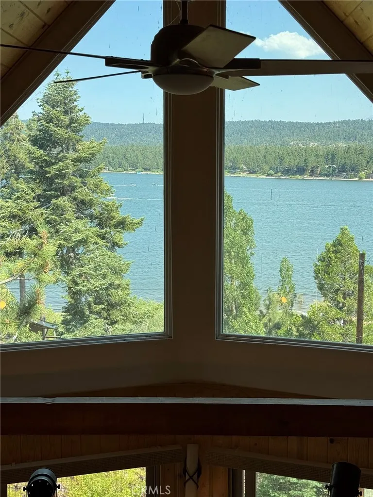 38532 N Shore Drive, Fawnskin, California 92333 home-pic-31