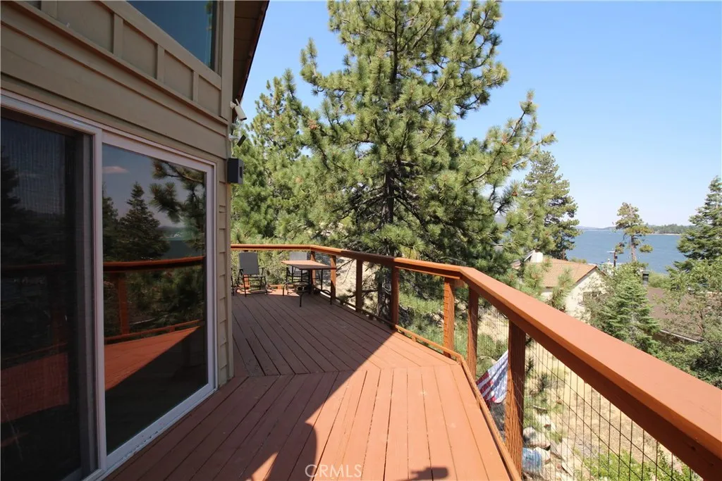 38532 N Shore Drive, Fawnskin, California 92333 home-pic-16