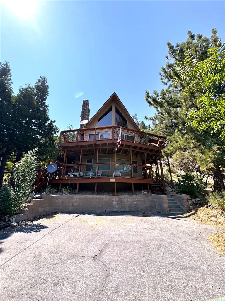 38532 N Shore Drive, Fawnskin, California 92333 home-pic-9