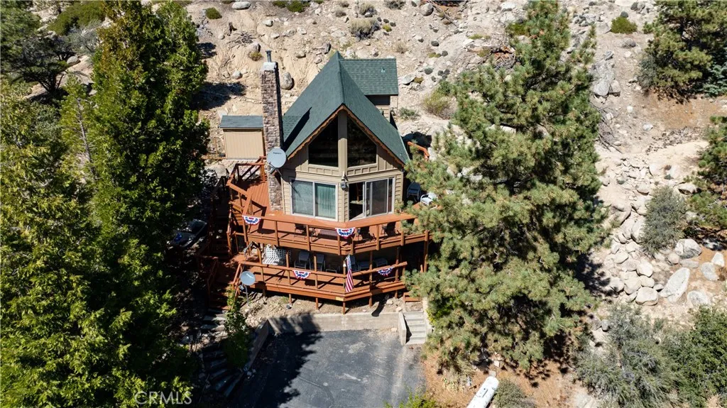 38532 N Shore Drive, Fawnskin, California 92333 home-pic-5