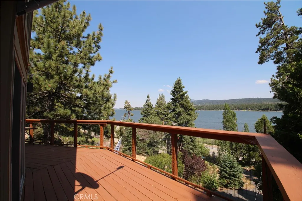 38532 N Shore Drive, Fawnskin, California 92333 home-pic-15