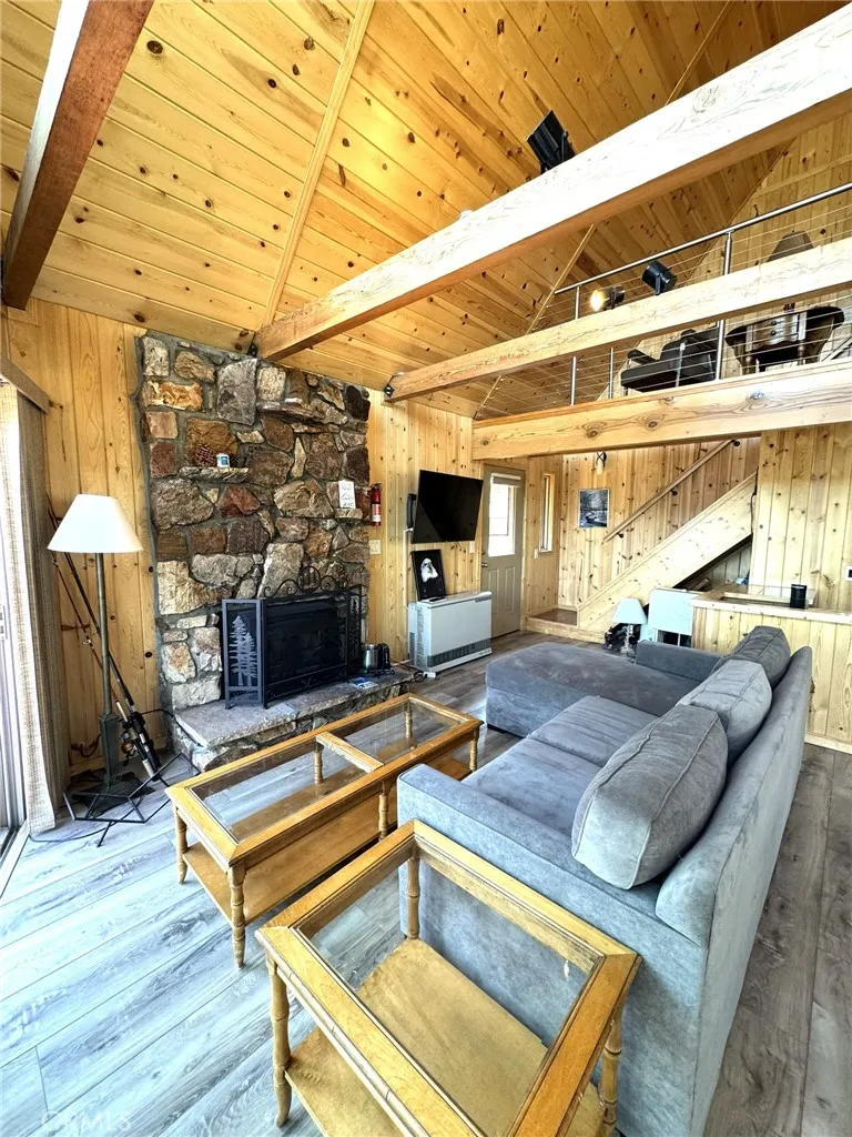 38532 N Shore Drive, Fawnskin, California 92333 home-pic-28