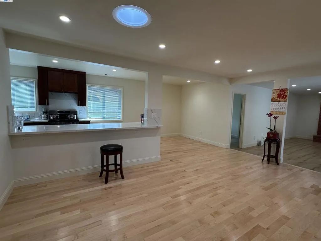 1631 Via Ventana, San Lorenzo, California 94580 home-pic-1