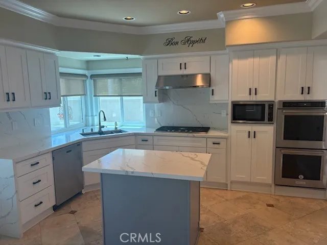 16 Somerset, Rancho Santa Margarita, California 92679