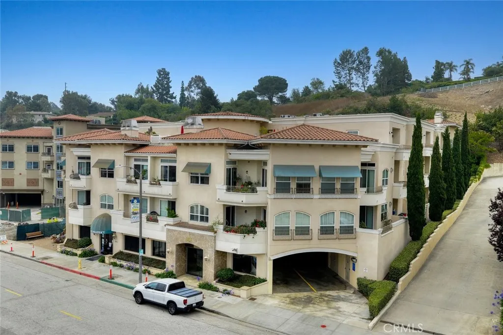901 Deep Valley Drive 104, Rolling Hills Estates, California 90274, 2 Bedrooms Bedrooms, ,2 BathroomsBathrooms,Residential,For Sale,Deep Valley,PV25151443