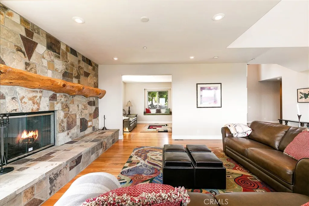 27692 Caribou Drive, Lake Arrowhead, California 92352 home-pic-12