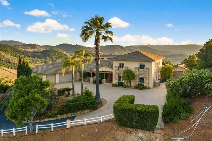 45250 Tomasito Circle, Temecula, California 92590