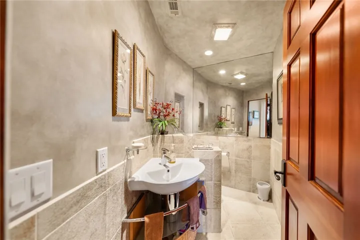 45250 Tomasito Circle, Temecula, California 92590