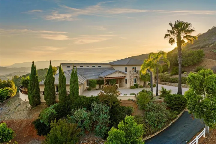 45250 Tomasito Circle, Temecula, California 92590