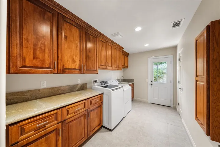 45250 Tomasito Circle, Temecula, California 92590