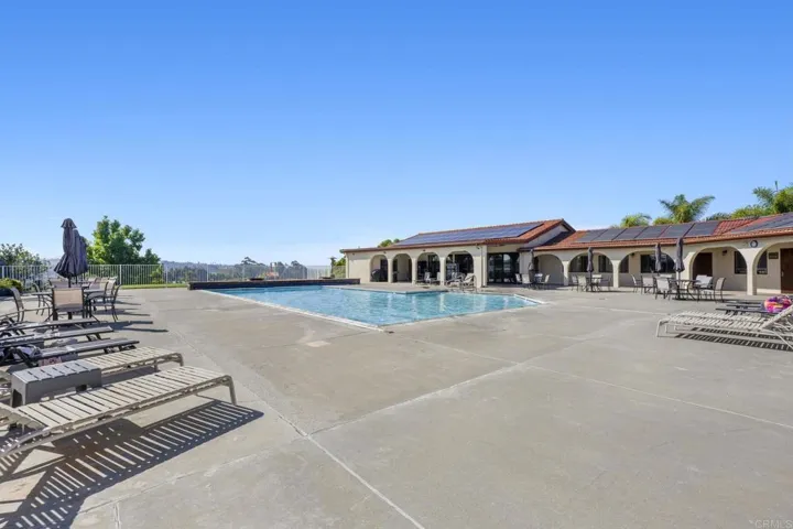 631 Via Costa Rica, Vista, California 92081