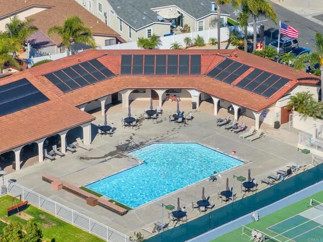 631 Via Costa Rica, Vista, California 92081