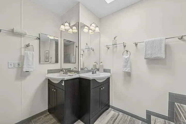 631 Via Costa Rica, Vista, California 92081