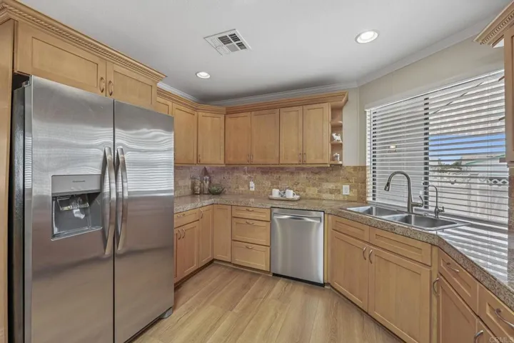 631 Via Costa Rica, Vista, California 92081