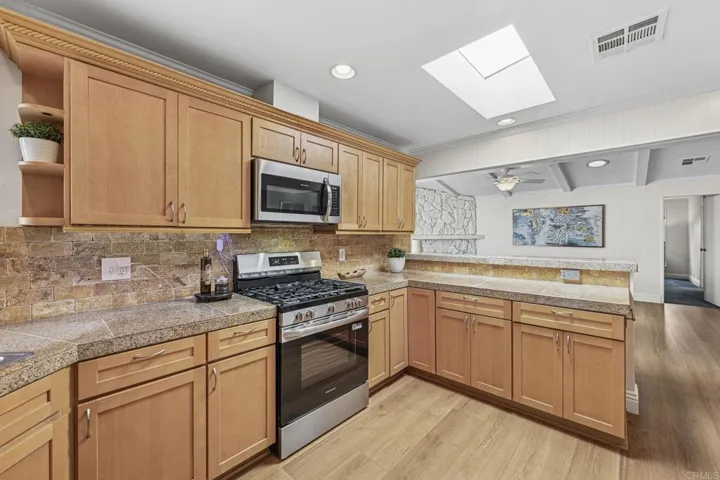 631 Via Costa Rica, Vista, California 92081