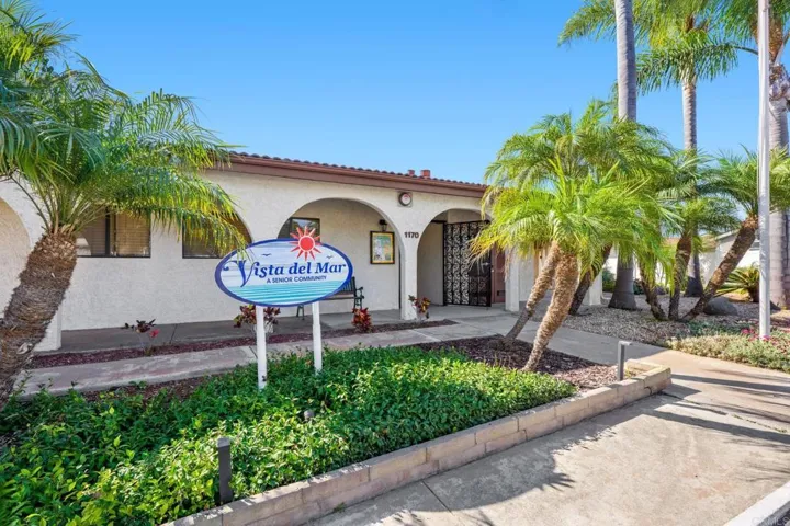 631 Via Costa Rica, Vista, California 92081