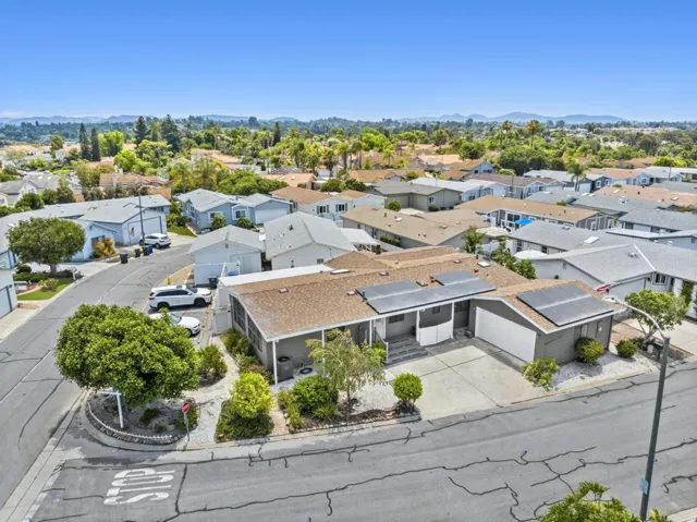631 Via Costa Rica, Vista, California 92081