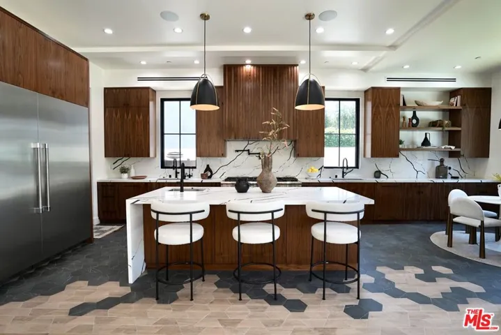 1441 S Oakhurst Drive, Los Angeles, California 90035