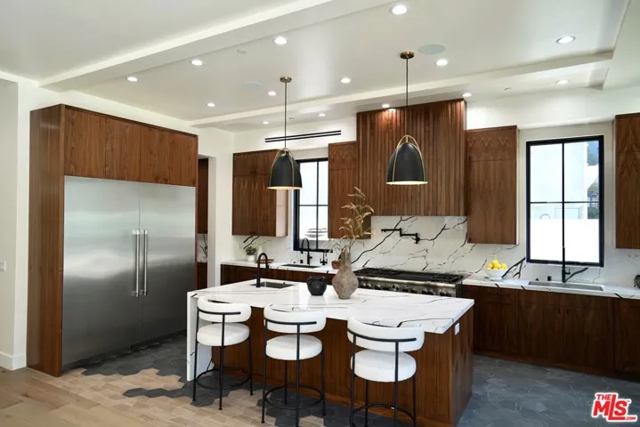 1441 S Oakhurst Drive, Los Angeles, California 90035