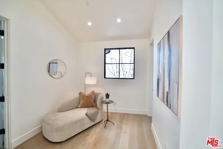 1441 S Oakhurst Drive, Los Angeles, California 90035